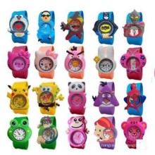 Yxl-874 Venta Caliente 2015 Jalea de Los Niños Slap Lovely Cartoon Relojes Mejor Regalo para Niños Mezcle Diferentes Colores